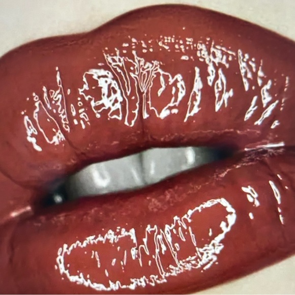 Beauty Vault - Lip Gloss & Lip  Liner in Feeling Phoebe - Picture 4 of 4